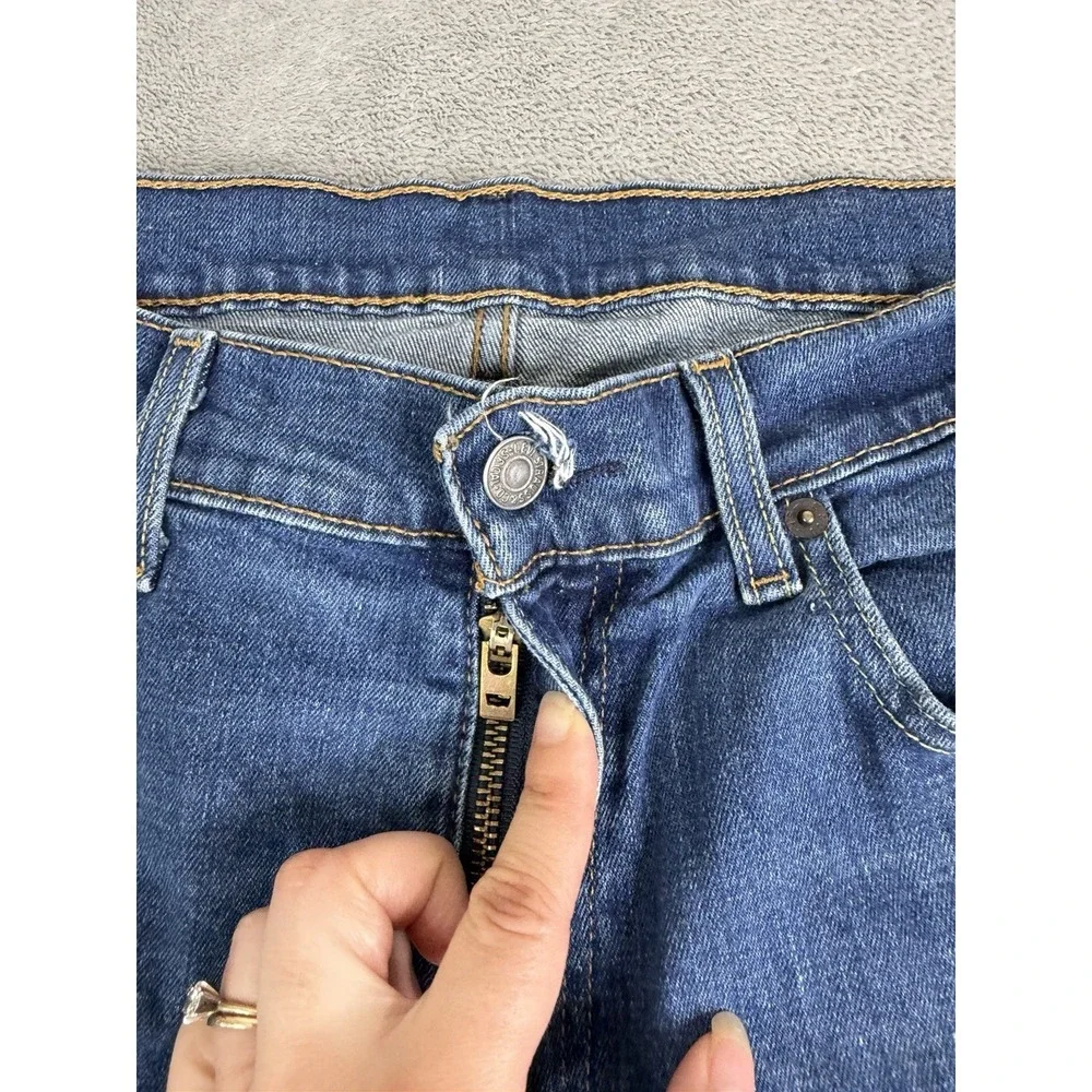 Levis measurements are